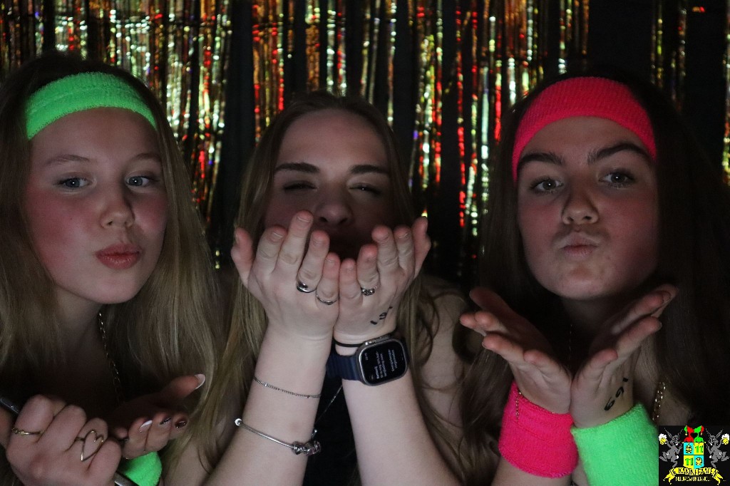 ../Images/Jeugd Opwarmbal Photobooth 117.jpg